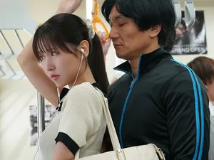 "Vợ và bà chủ nhà xinh đẹp" Cái cu dài và dày lấp đầy hoàn toàn cái lỗ mềm mại, và nước lồn siêu giàu ướt đẫm vì bị địt, và cơ thể thực sự bị địt rất mạnh... - Diễn viên Mio / Phụ đề tiếng Trung
